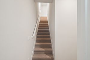 So Cal - The Knoll Community - 221 Aurora Lane Pomona CA 91767-005