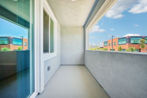 So Cal - The Knoll Community - 221 Aurora Lane Pomona CA 91767-032