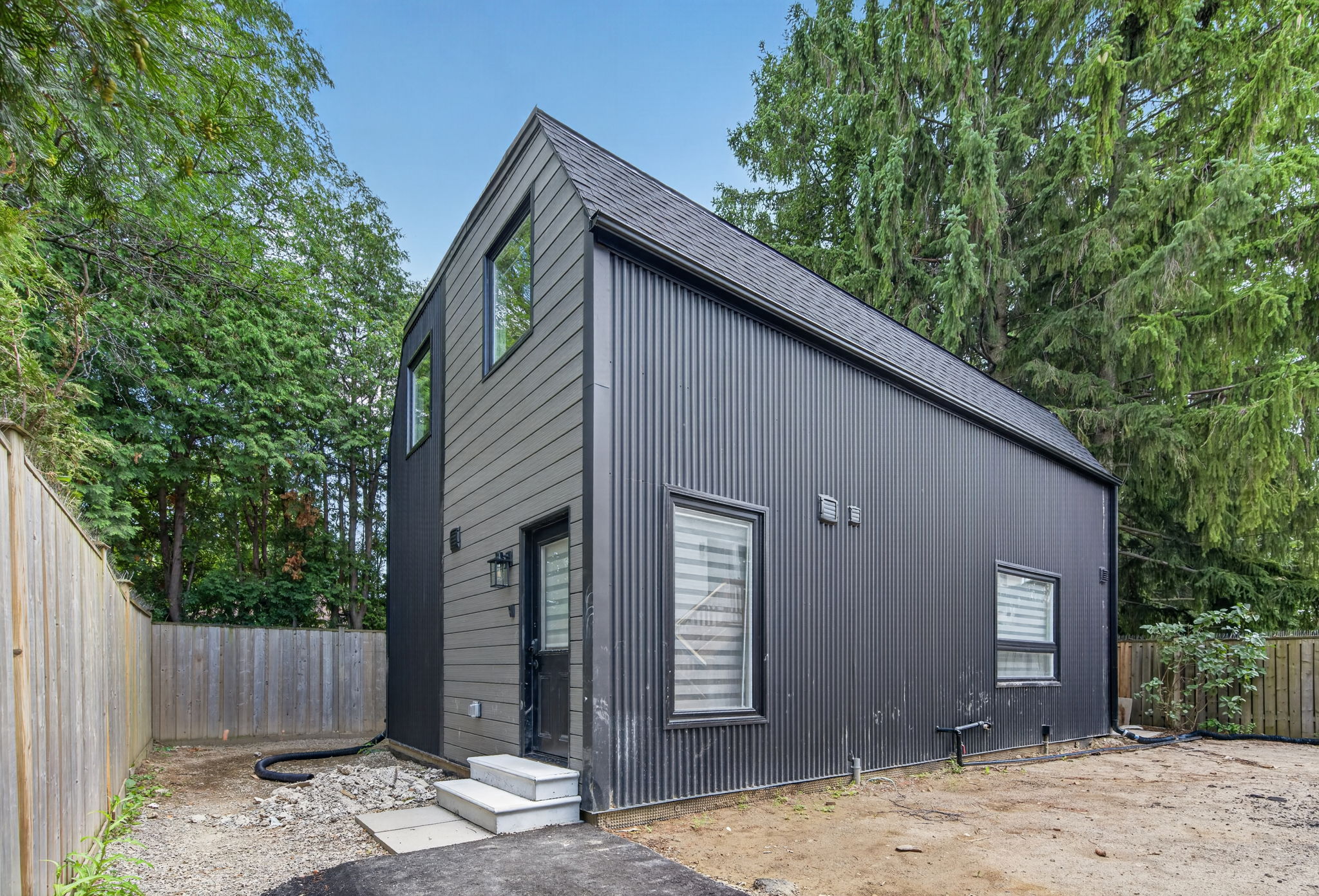 221 Churchill Ave R - GARDEN SUITE Toronto, ON M2R 1E2