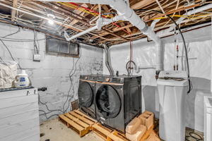  Photo 33