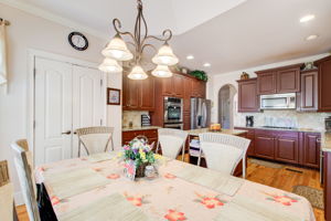 15 Breakfast Area A w Kitchen