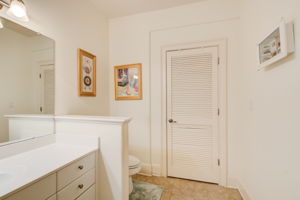 46 Terrace Level Full Bath B w Laundry Closet