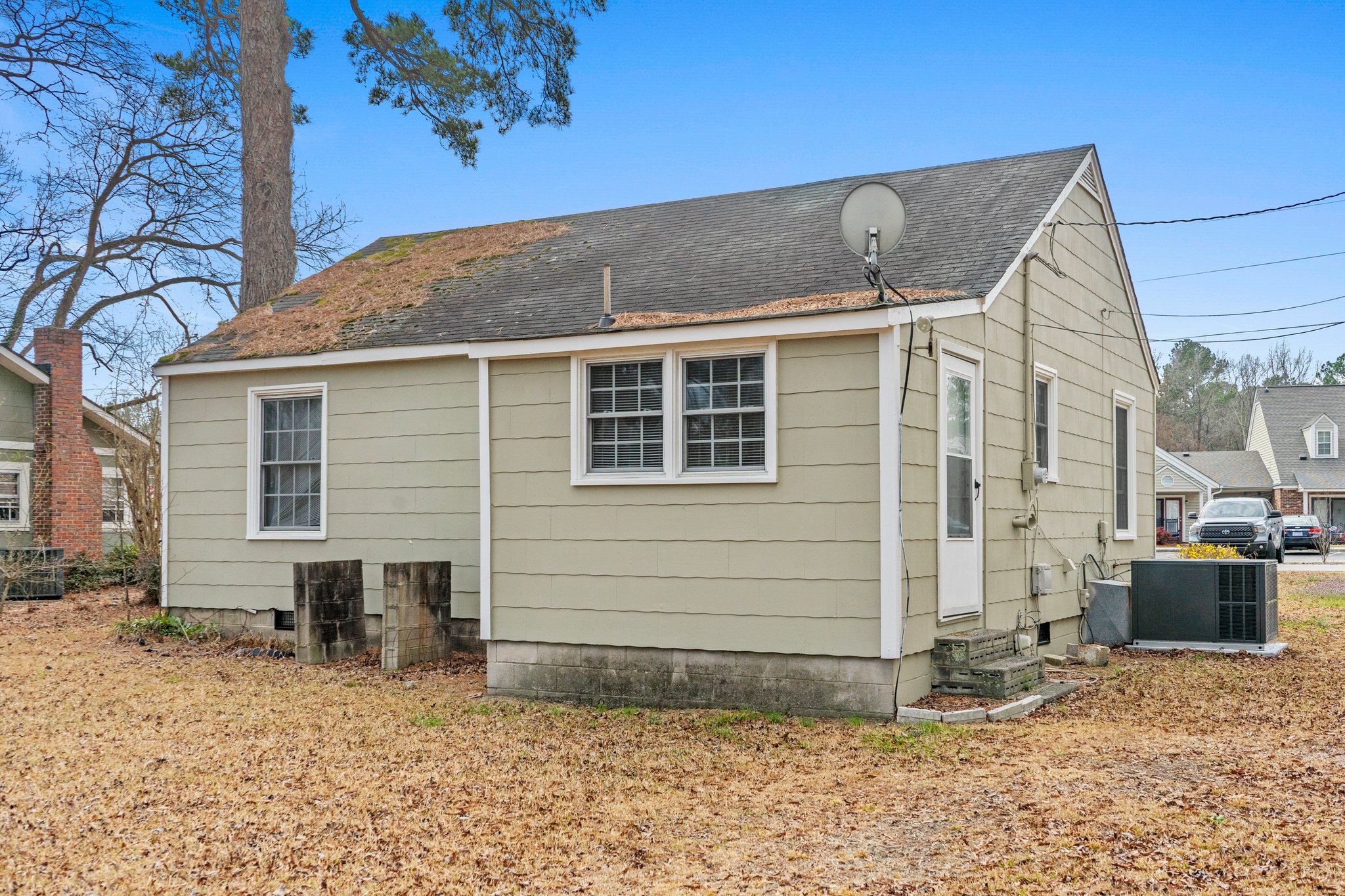 221 Mae Byrd Rd, Lillington, NC 27546, USA Photo 7