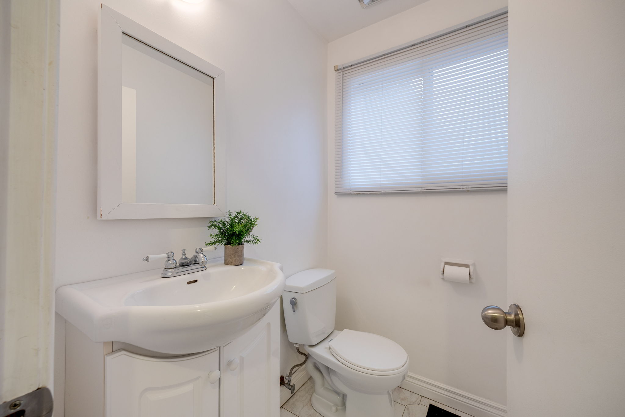 Oshawa property showcase — delivered property photograph 18