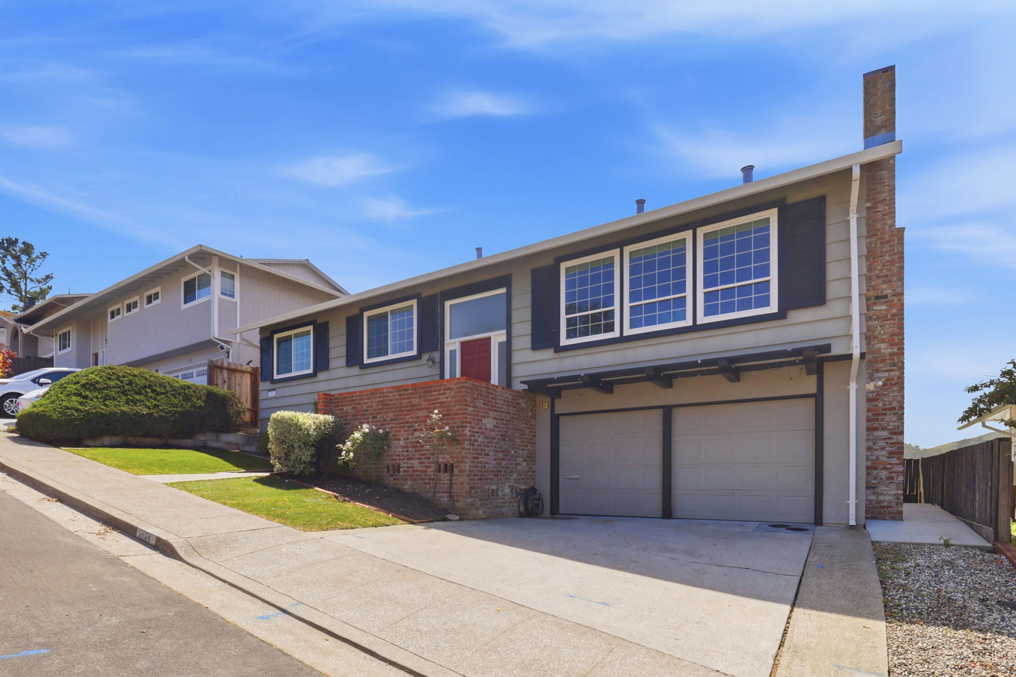 002_f8_221 Merced Dr