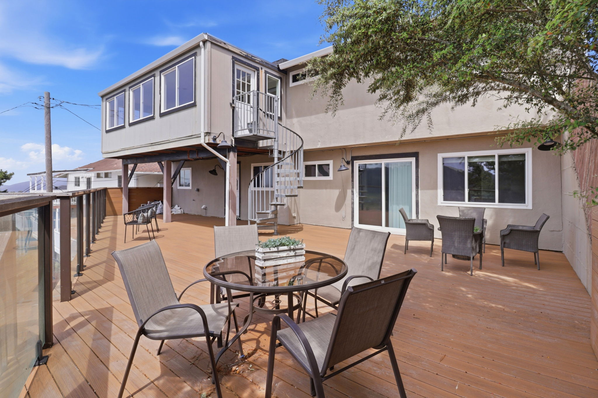 045_f8_221 Merced Dr