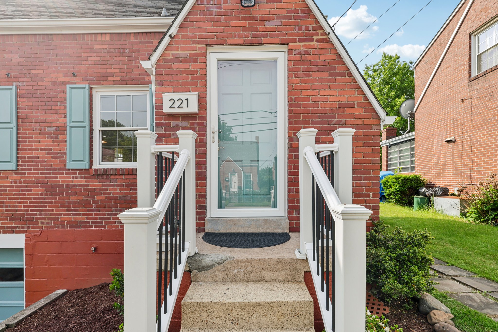 Miller Ave-3105-004.jpg