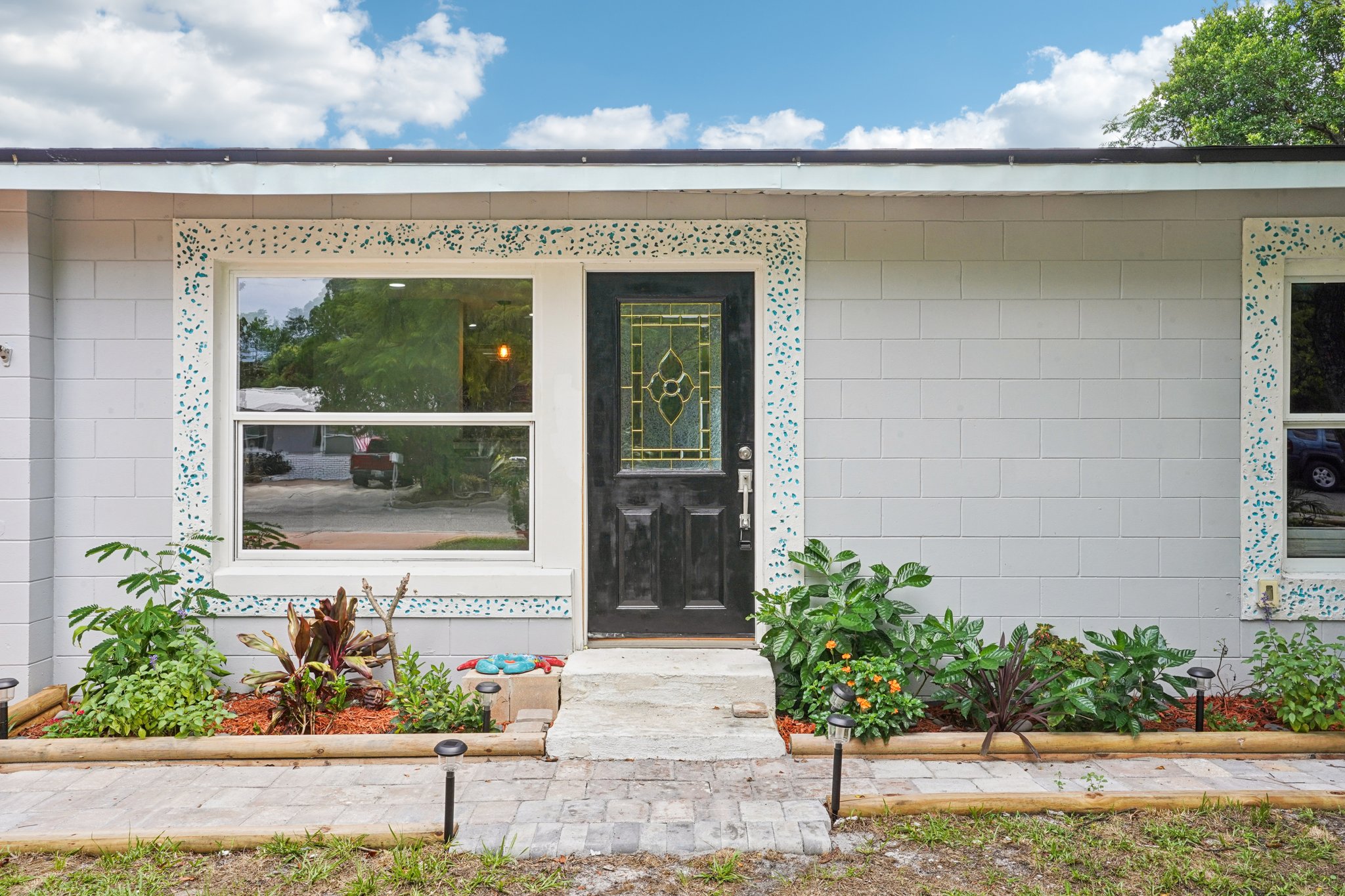 N Devon Ave-S2208-005.jpg