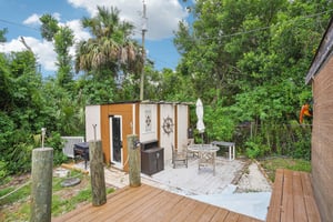 N Devon Ave-S2208-035.jpg