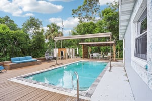 N Devon Ave-S2208-039.jpg