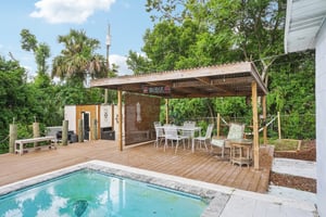 N Devon Ave-S2208-040.jpg