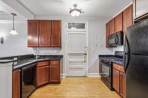 N Oak Park Ave-S1208-018.jpg