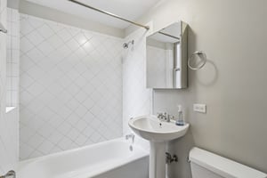 N Oak Park Ave-S1208-020.jpg