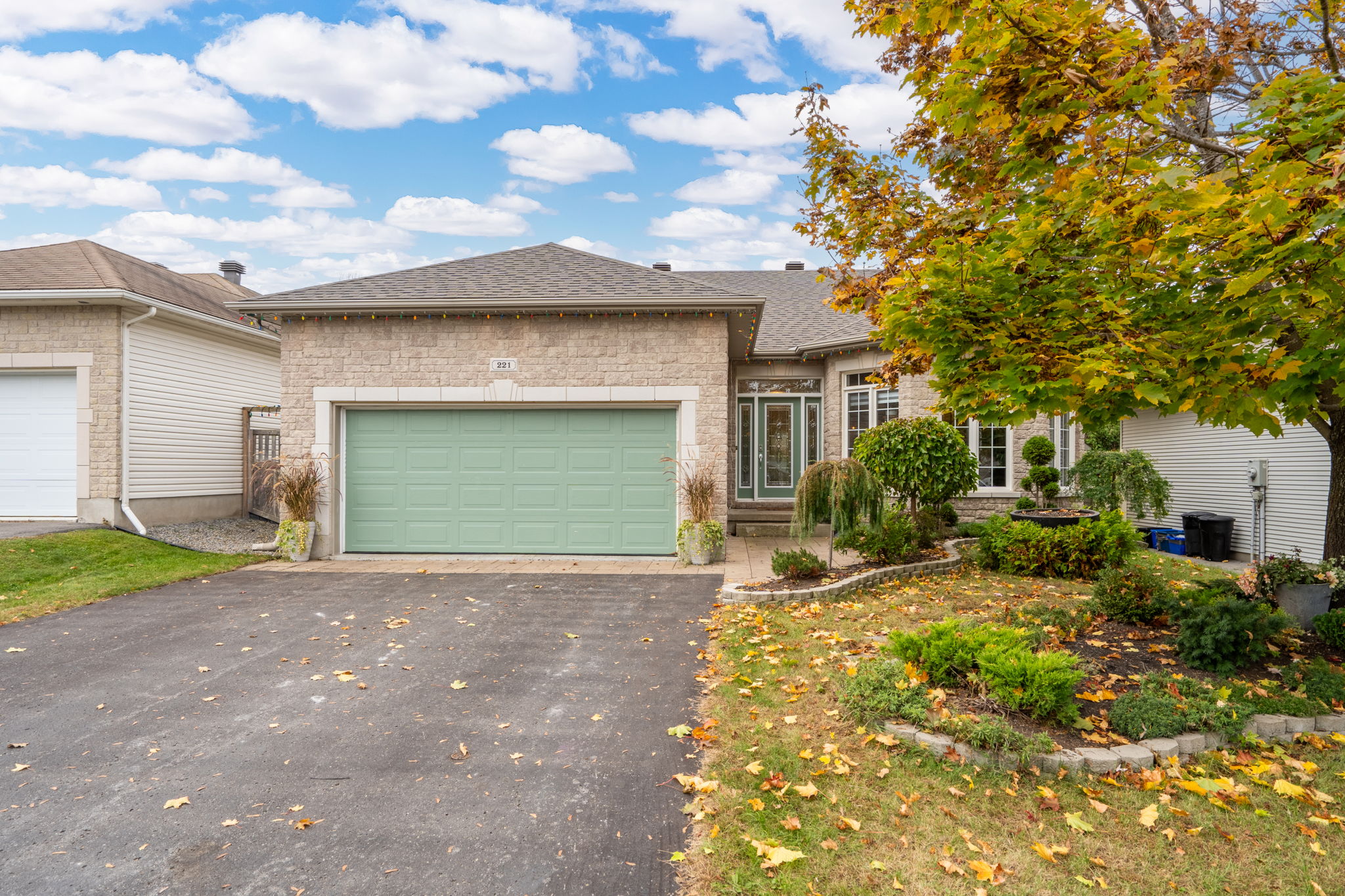 Bungalow For Sale 221 Sandra Crescent Rockland, ON