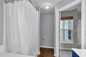 Primary Bathroom with Tub & Shower!