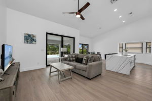 Living View 2