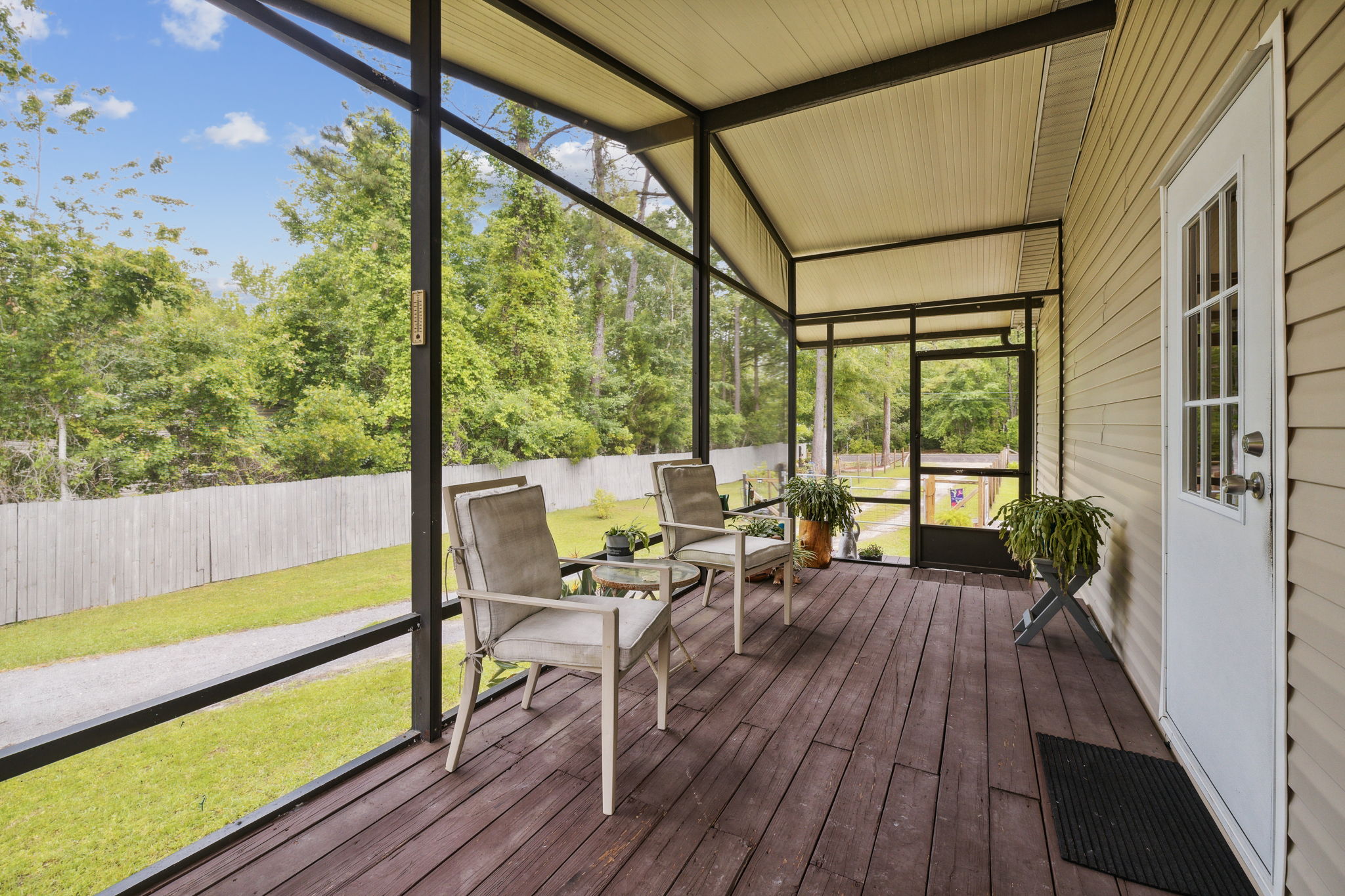 Screened-in Porch