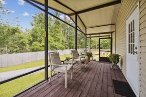 Screened-in Porch