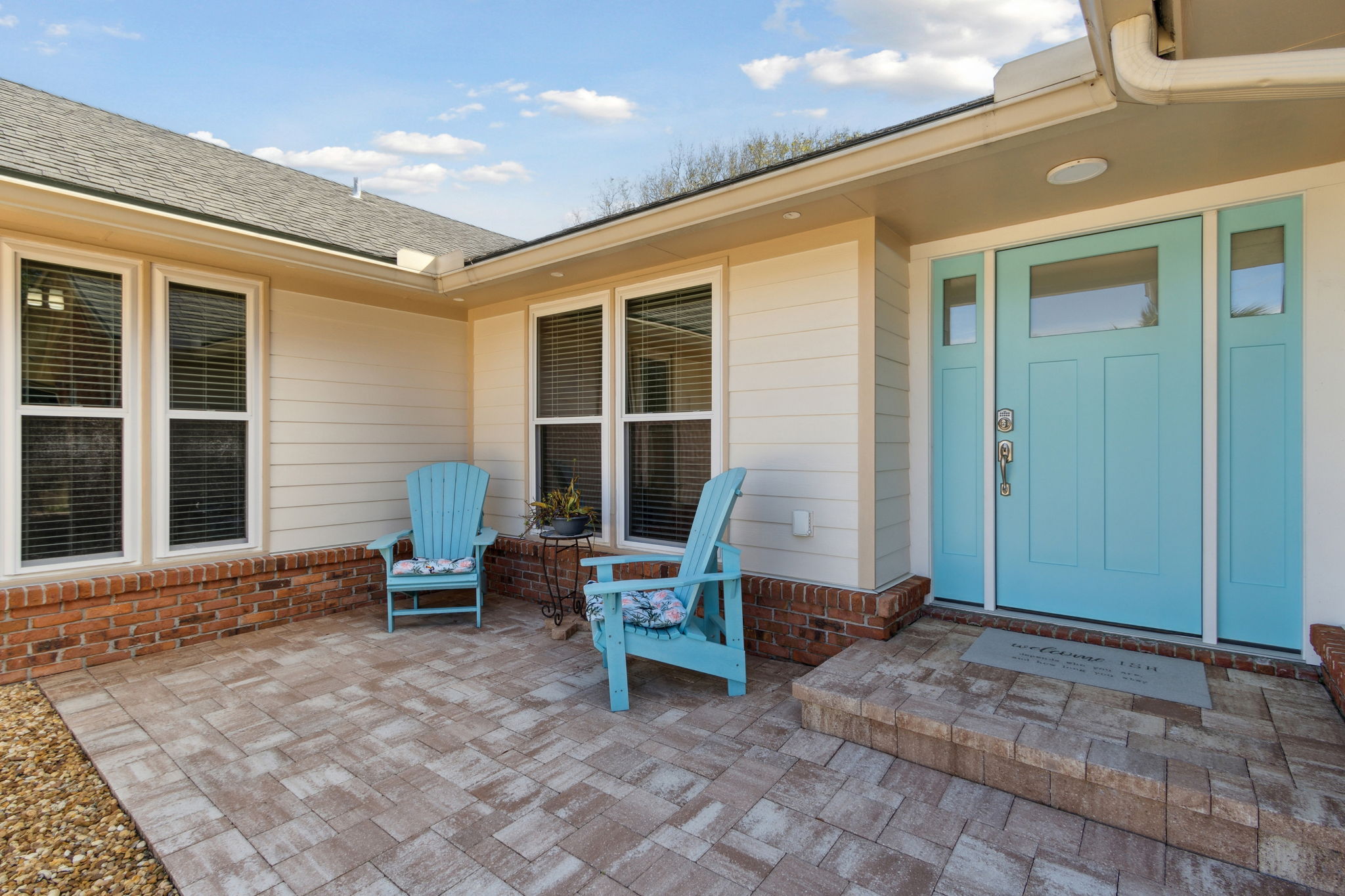 Inviting Entrance Patio