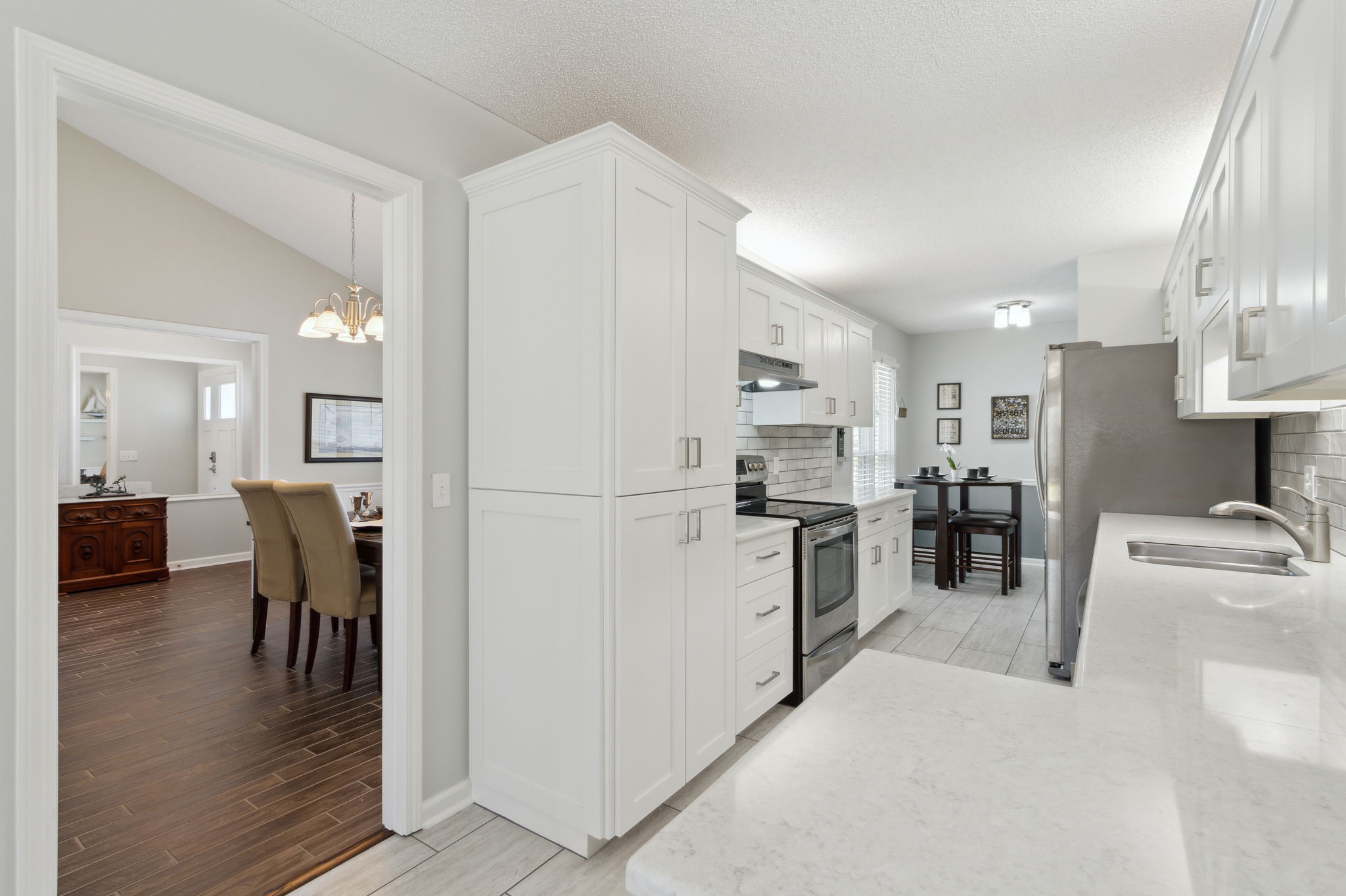 Kitchen with soft close drawers and doors by Mooney's