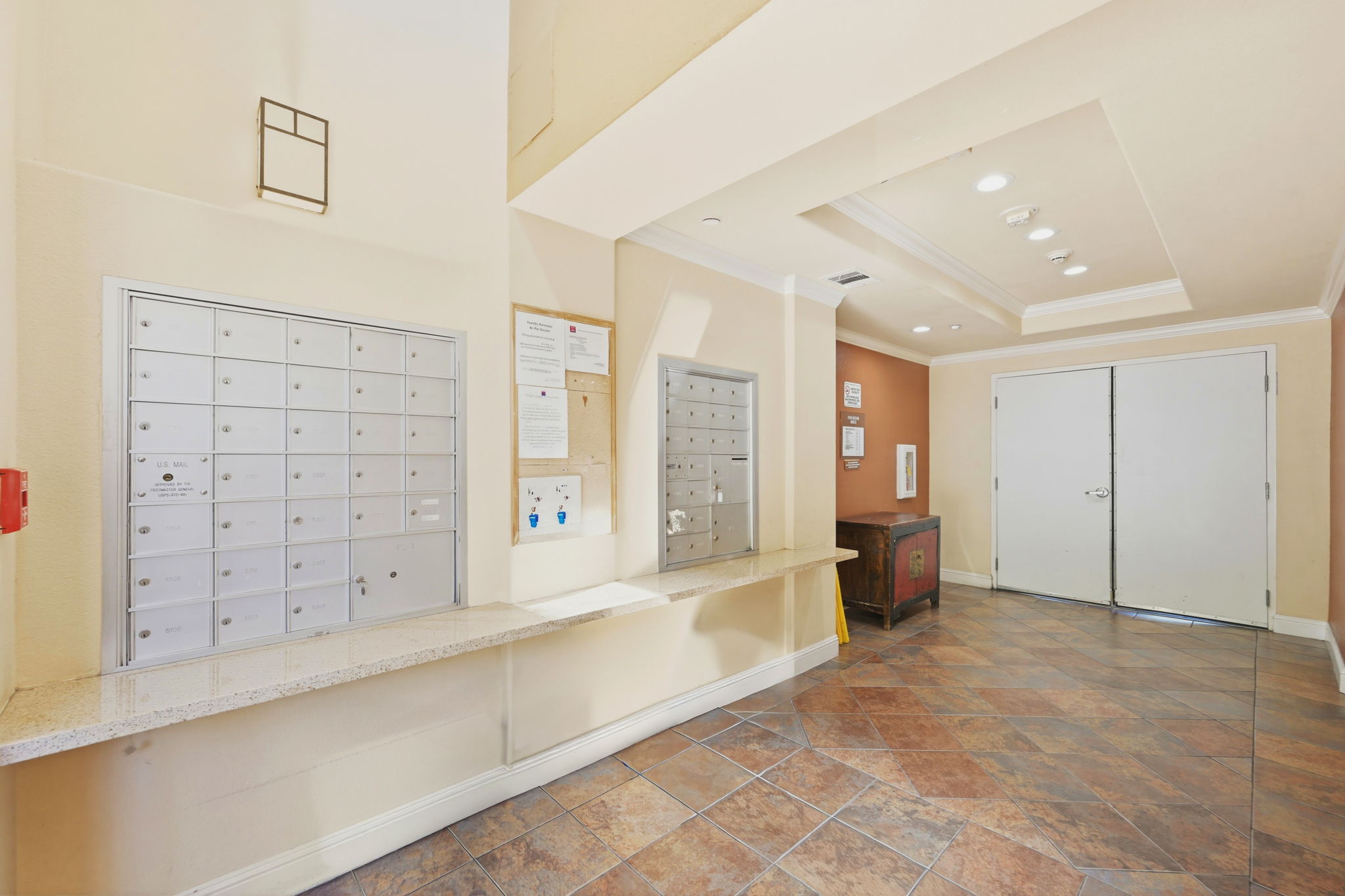029_F8_2210 Gellert Blvd 5301