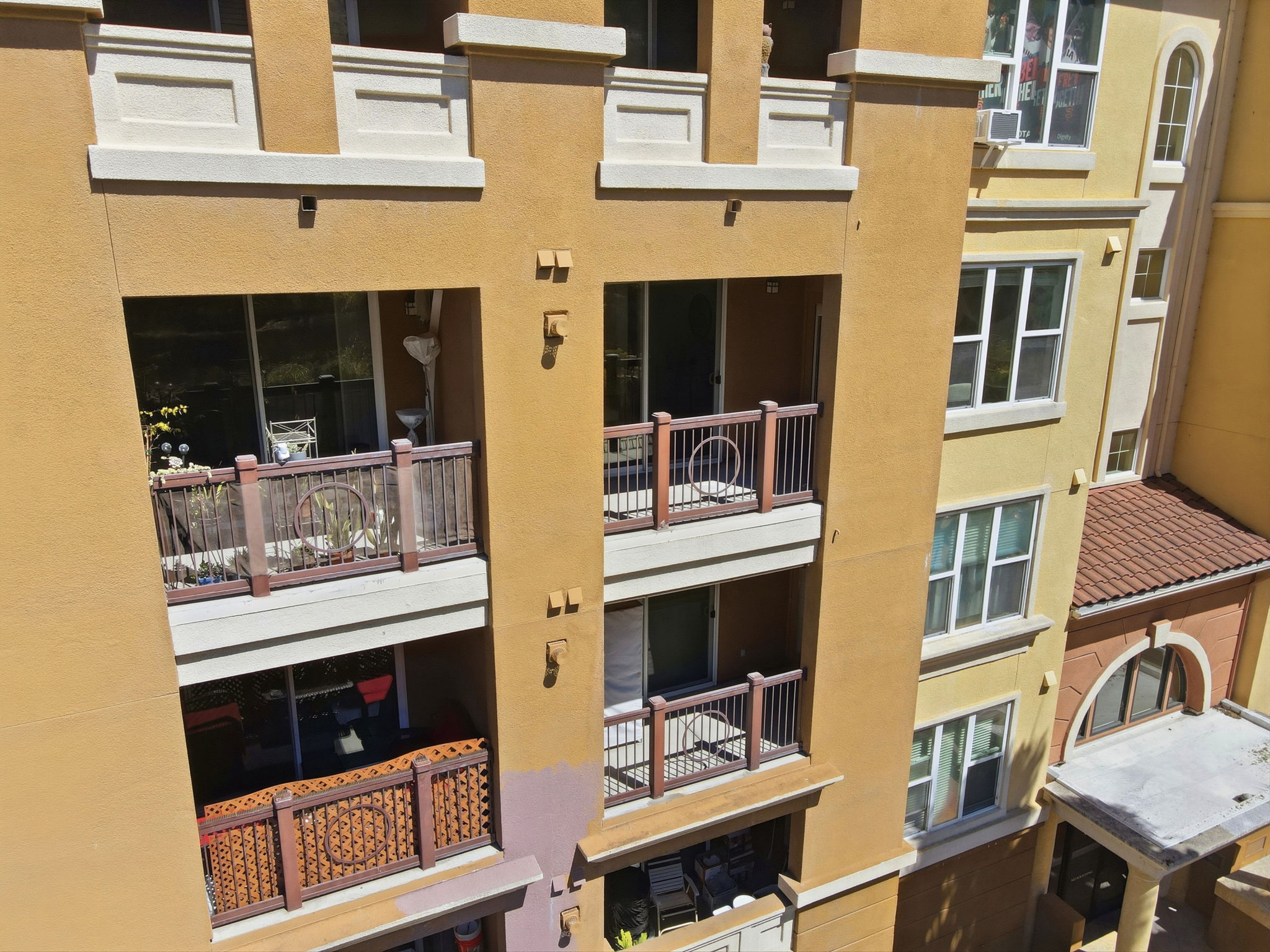 004_F8_AERIAL_2210 Gellert Blvd 5301