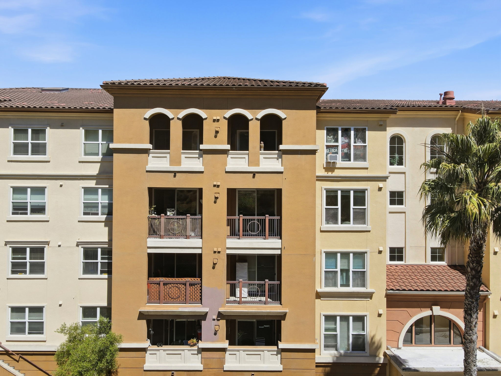 007_F8_AERIAL_2210 Gellert Blvd 5301