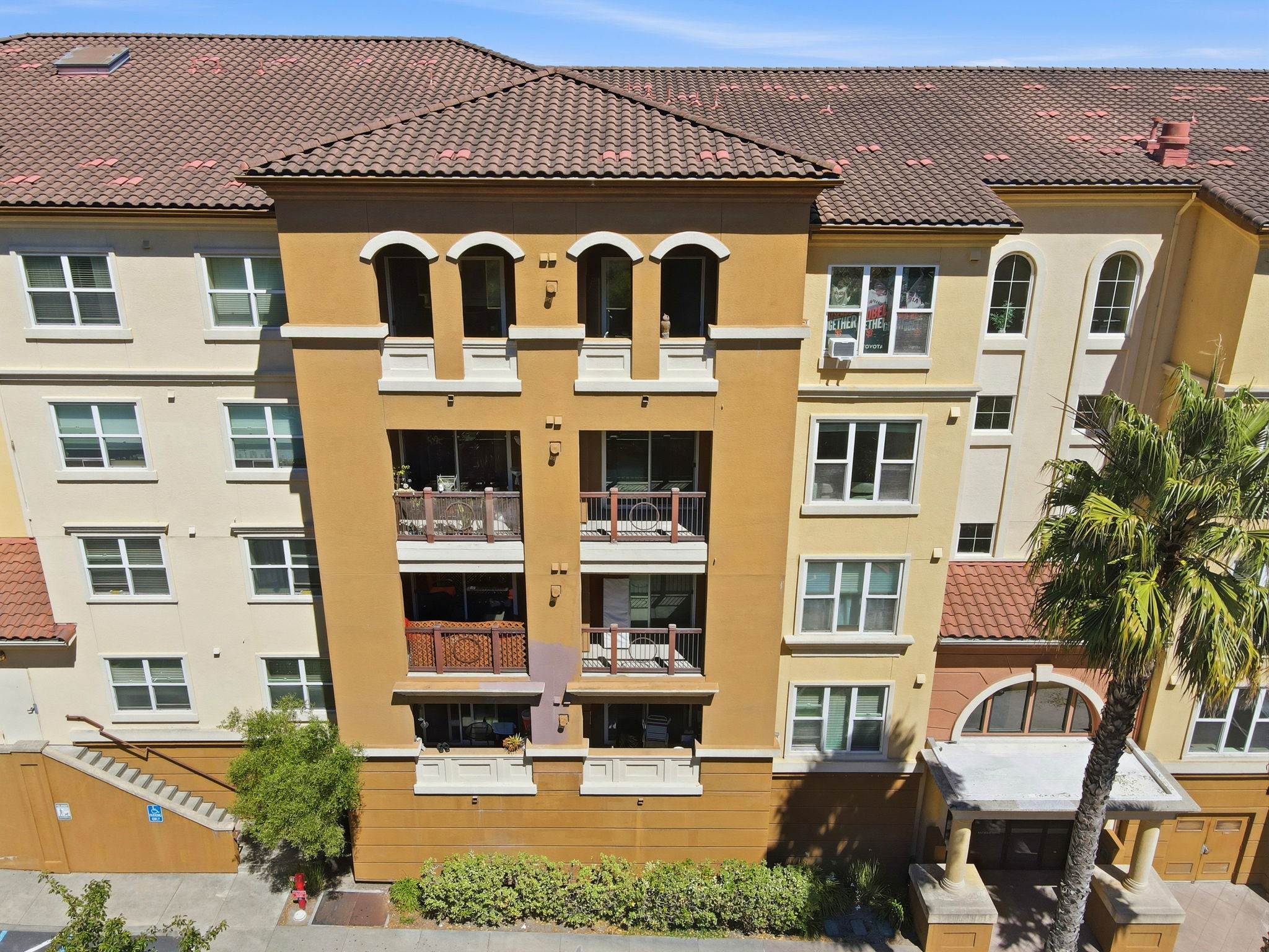008_F8_AERIAL_2210 Gellert Blvd 5301