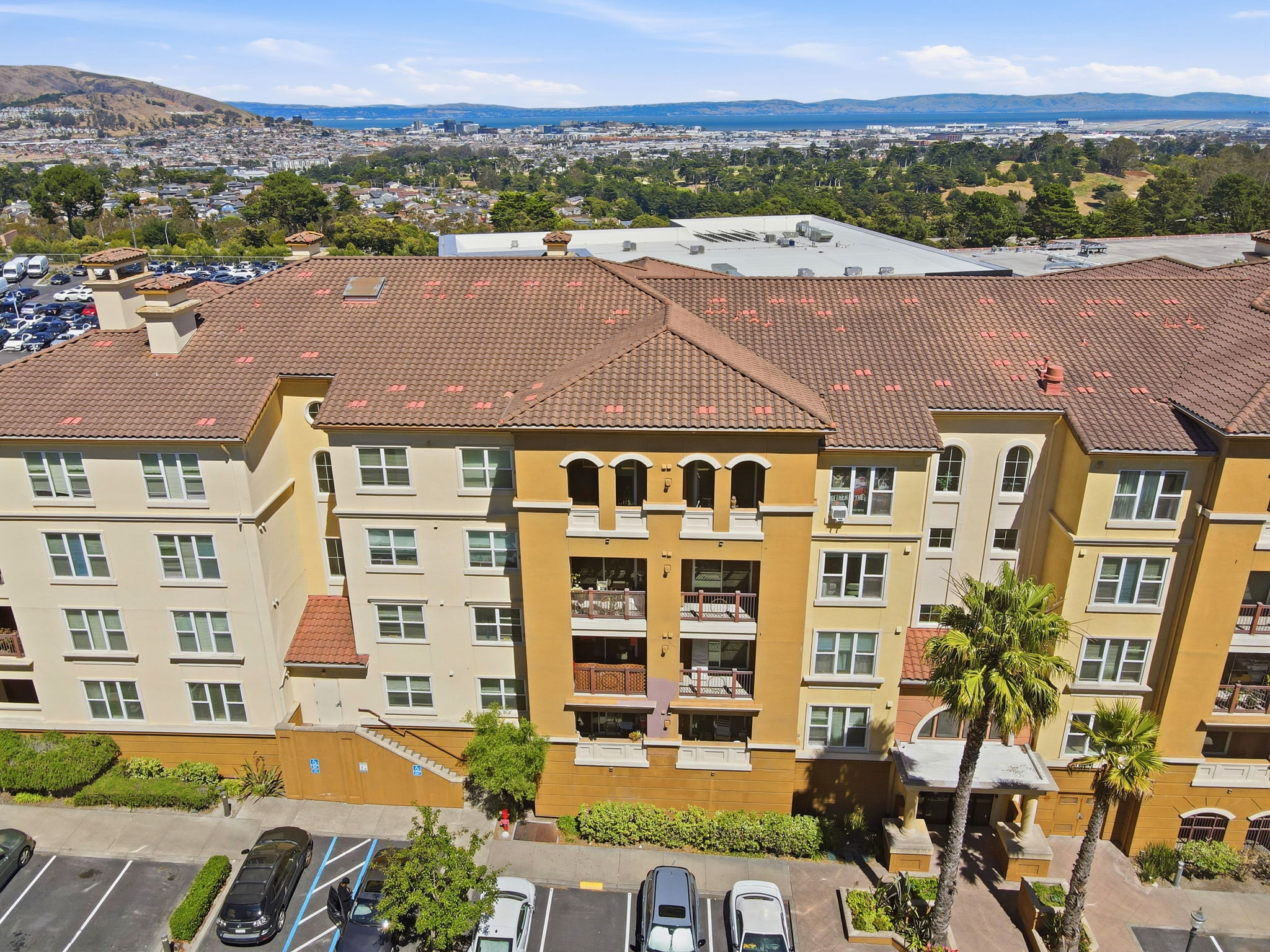 013_F8_AERIAL_2210 Gellert Blvd 5301