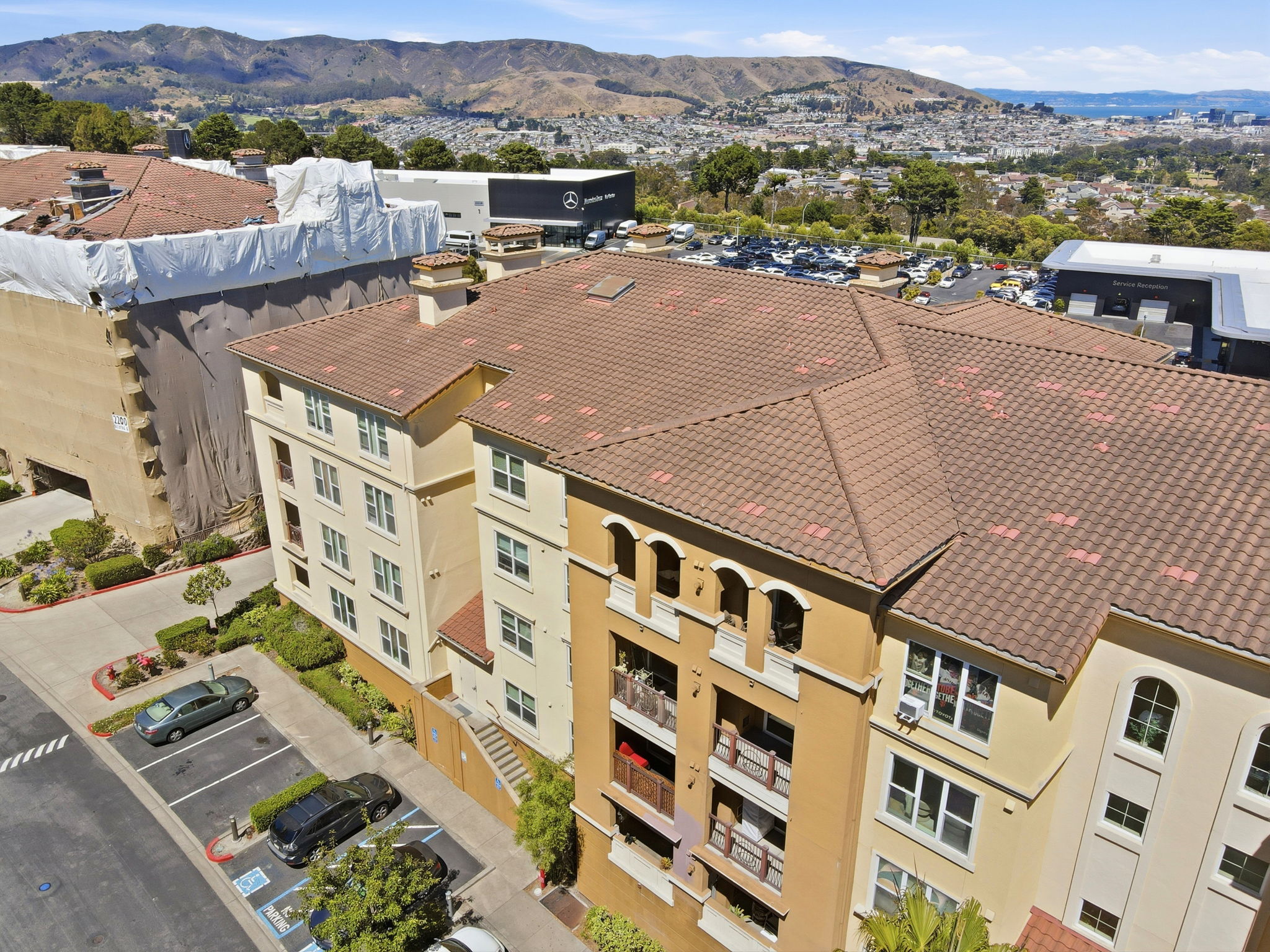 031_F8_AERIAL_2210 Gellert Blvd 5301