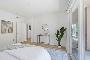 019_F8_2210 Gellert Blvd 5301