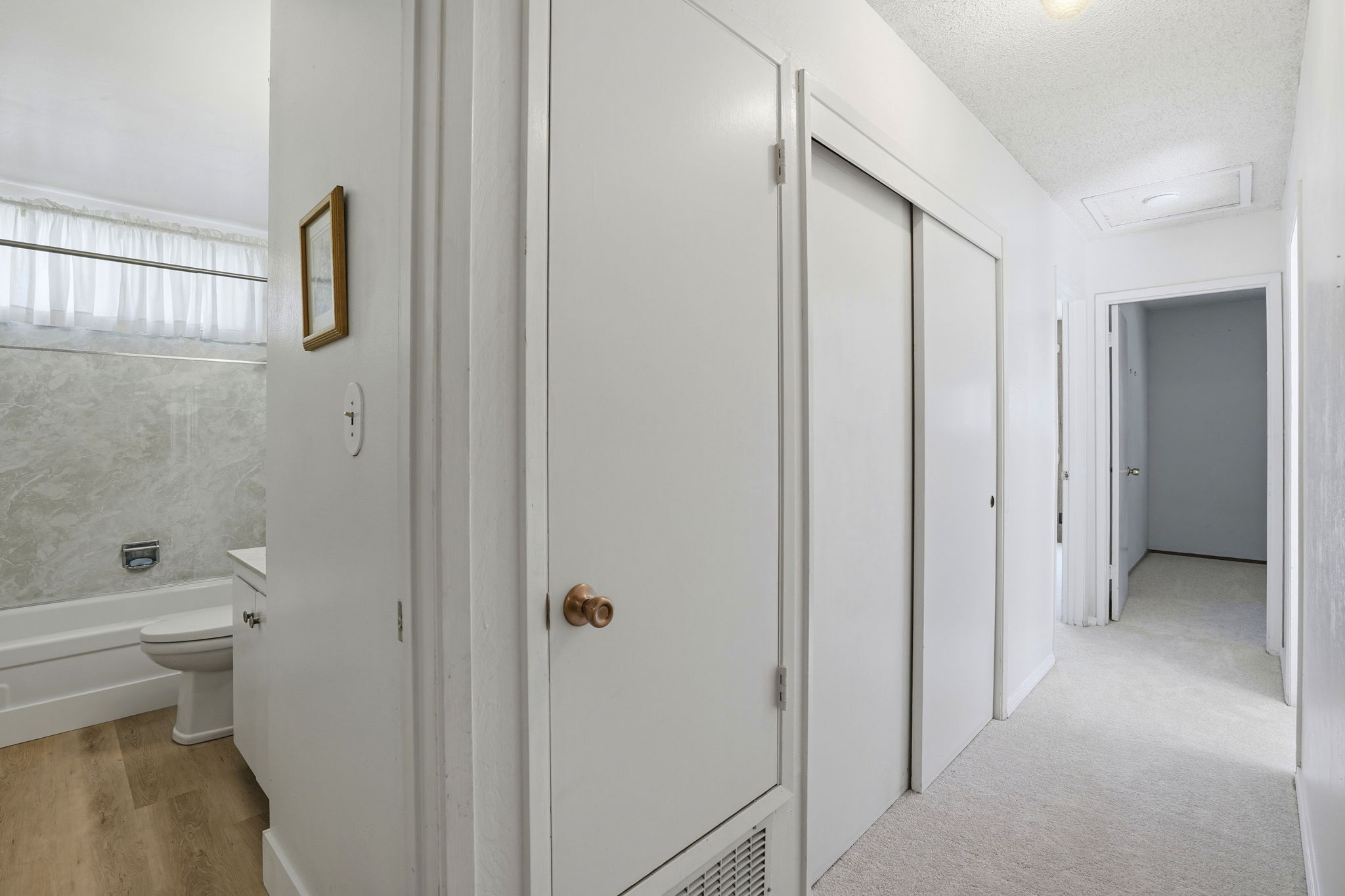 028_F8_2210 Greenwich Ct