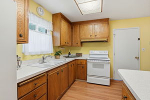 013_F8_2210 Greenwich Ct