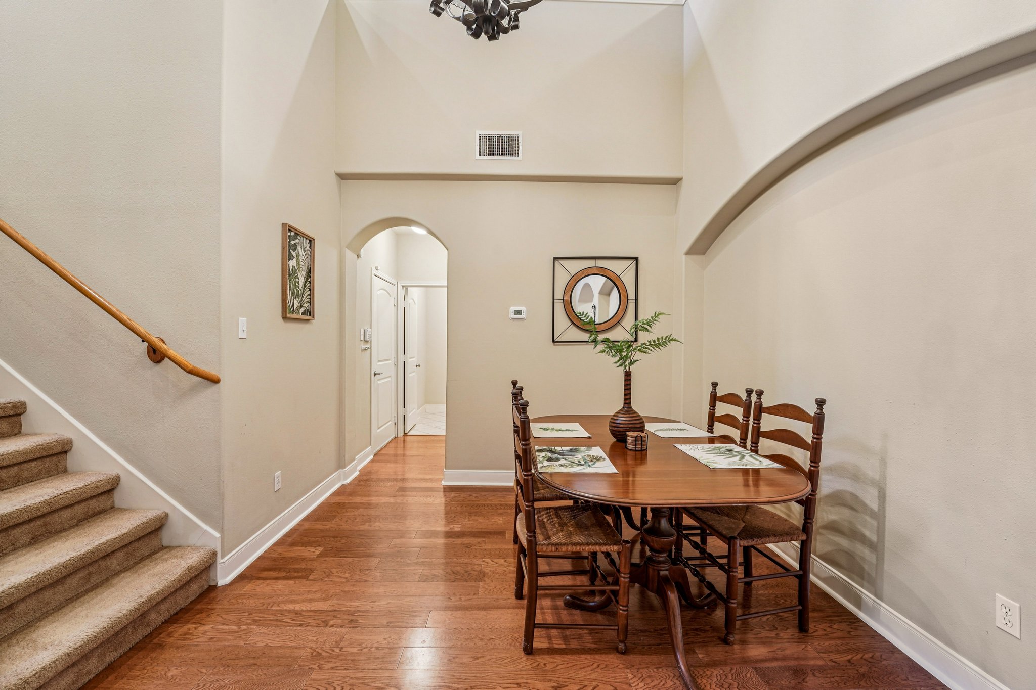 Onion Creek Pkwy 1104-S1802-008.jpg