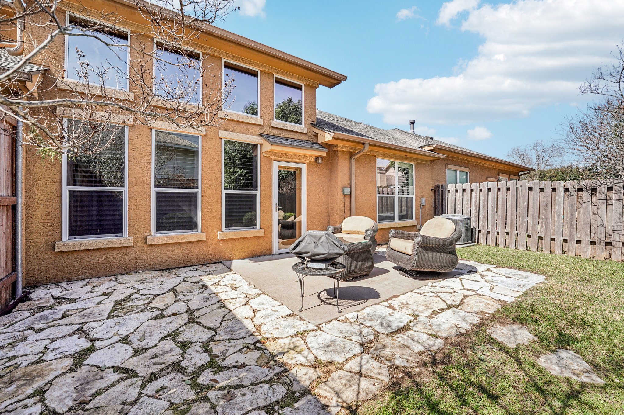 Onion Creek Pkwy 1104-S1802-034.jpg