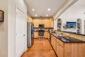 Onion Creek Pkwy 1104-S1802-012.jpg