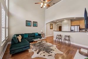 Onion Creek Pkwy 1104-S1802-016.jpg