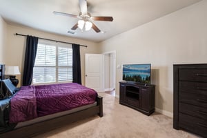 Onion Creek Pkwy 1104-S1802-025.jpg