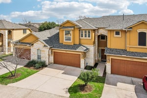 Onion Creek Pkwy 1104-S1802-037.jpg