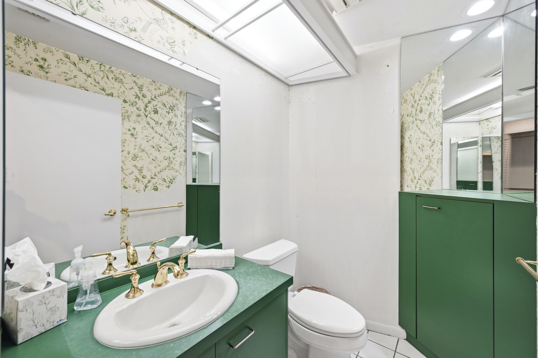 Interiors (43)