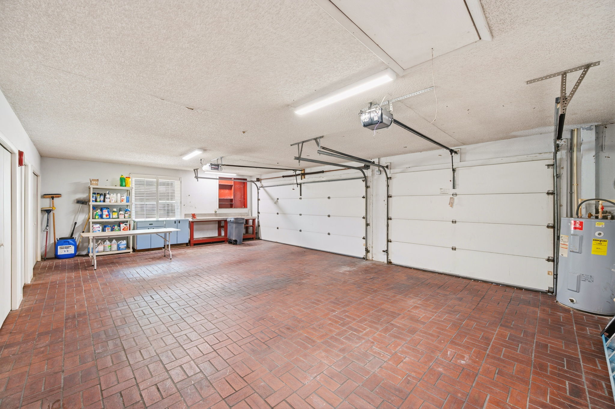 Interiors (58)