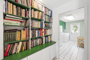 Interiors (57)