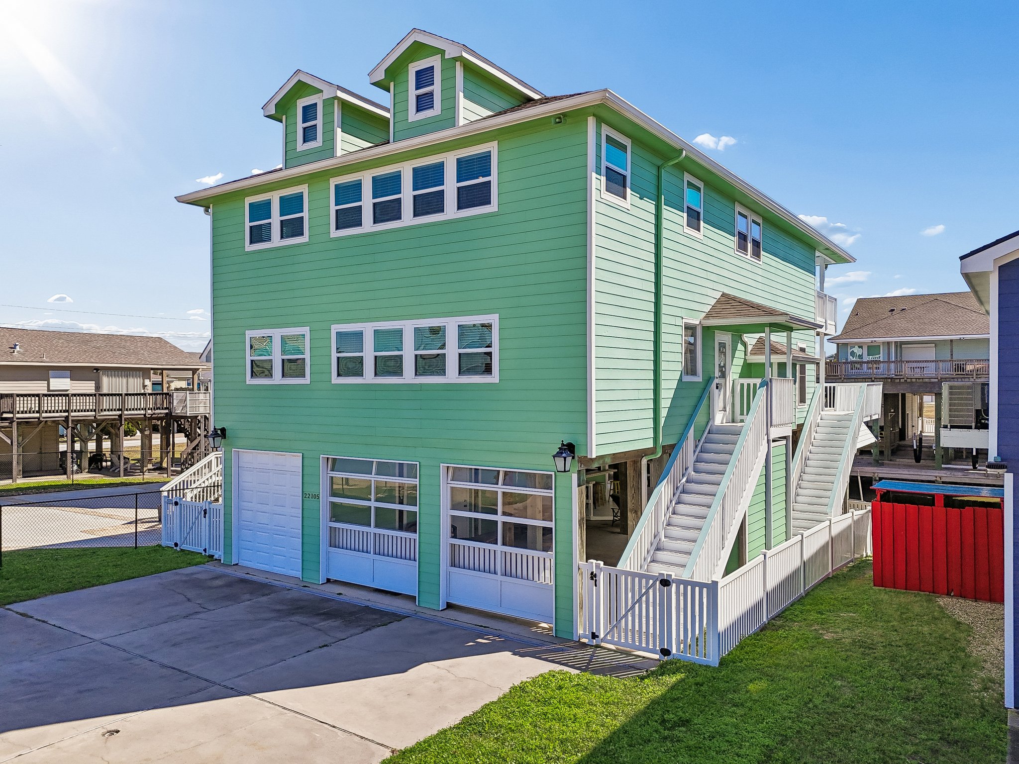 22105 Zapata Dr - 002.jpg