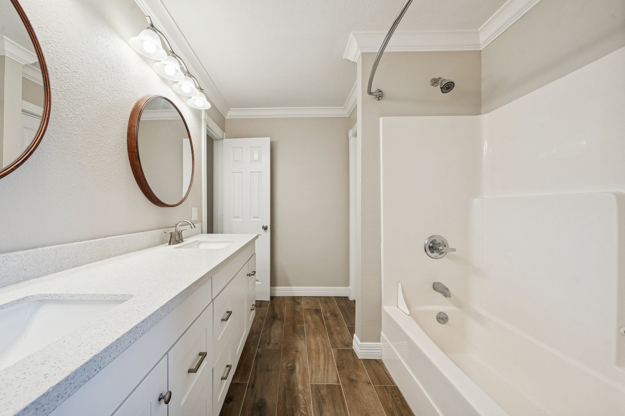 22105 Zapata Dr - 022.jpg