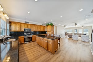 22105 Zapata Dr - 012.jpg