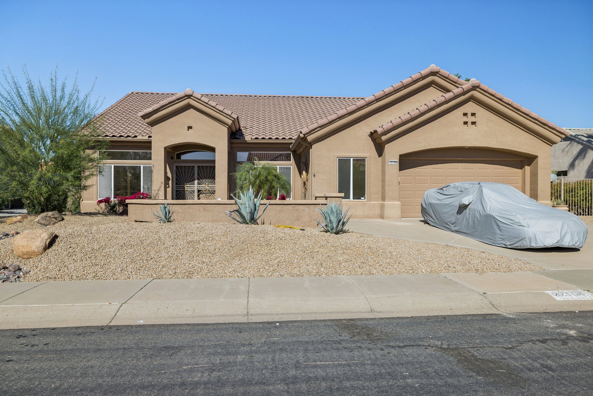 22108 N Veterans Dr - 003.jpg