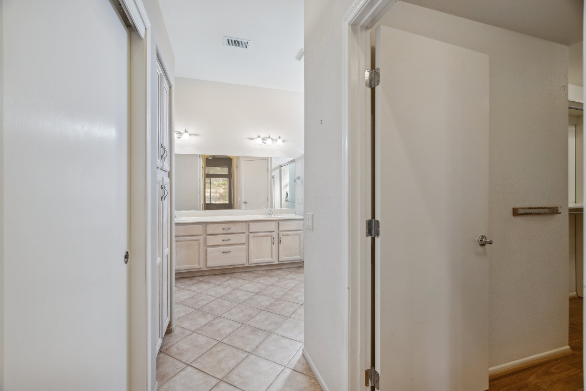 22108 N Veterans Dr - 039.jpg