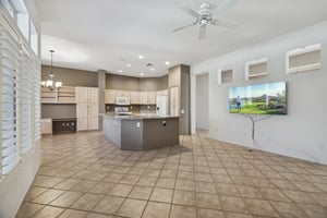 22108 N Veterans Dr - 011.jpg