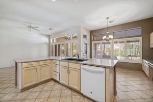 22108 N Veterans Dr - 020.jpg