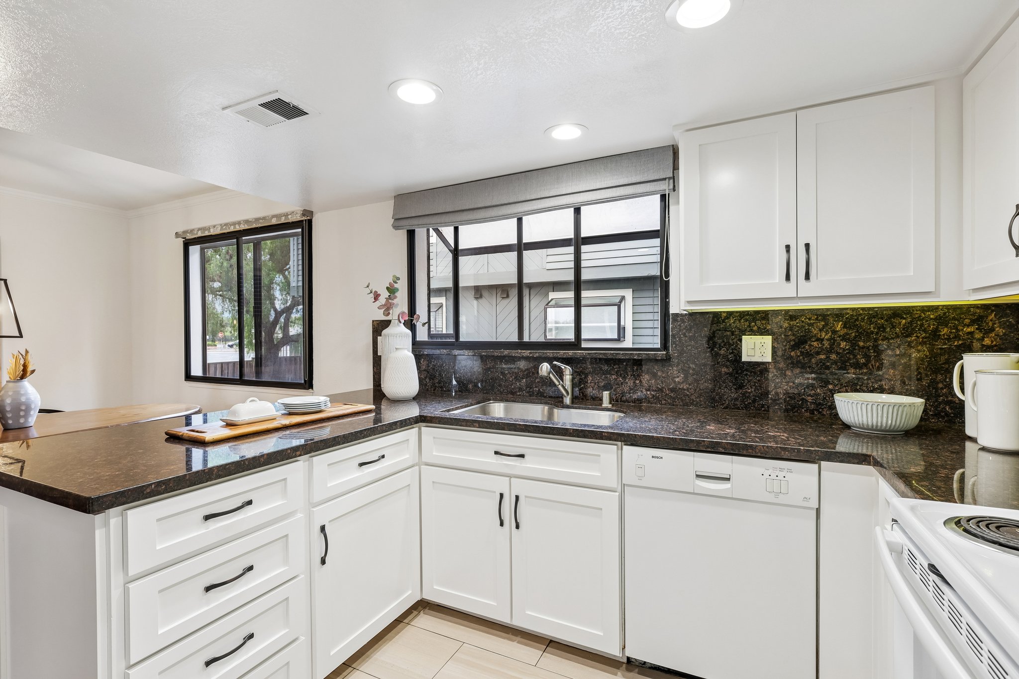 Fazeli Ct.-S2704-010.jpg